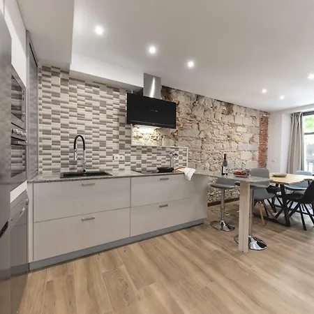 Bravissimo Rambla Eiffel Bridge 1